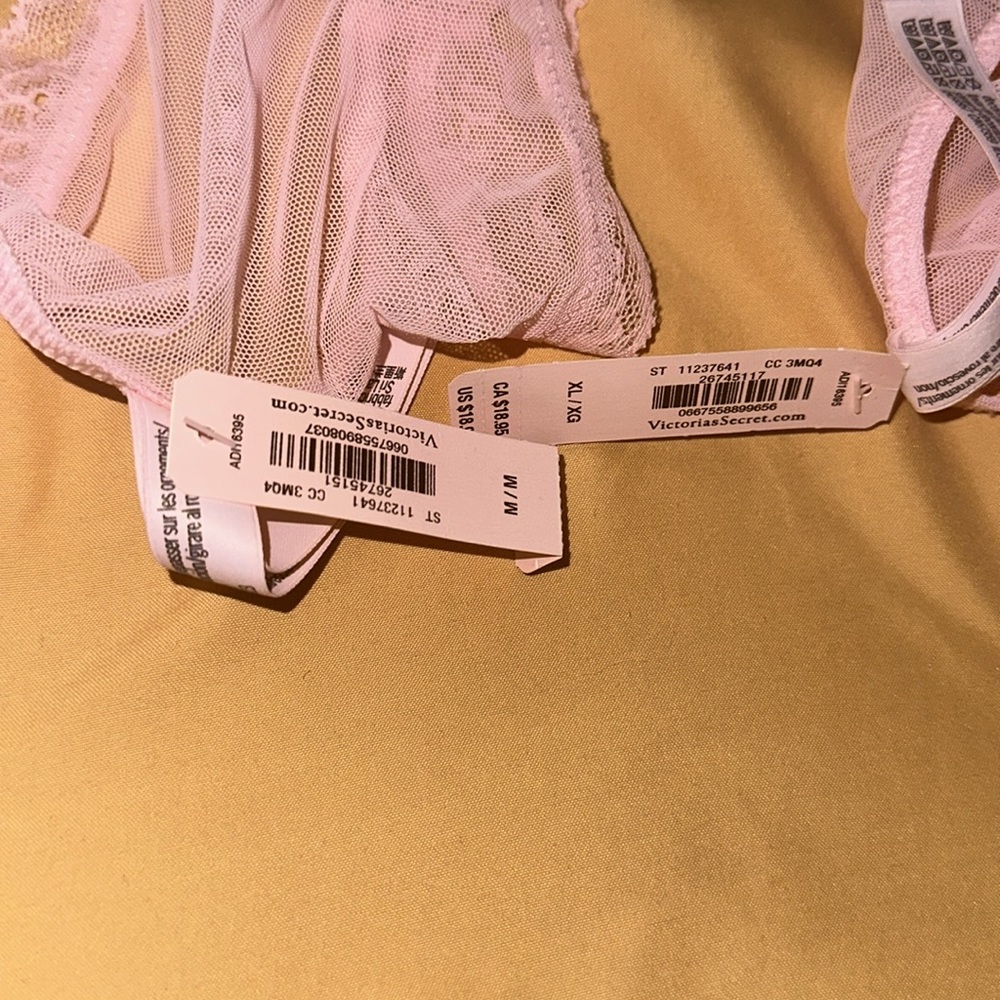 VICTORIA’S SECRET - Picture 6 of 6